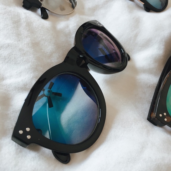 SOLD 5 Reflective Sunglasses - Picture 5 of 6